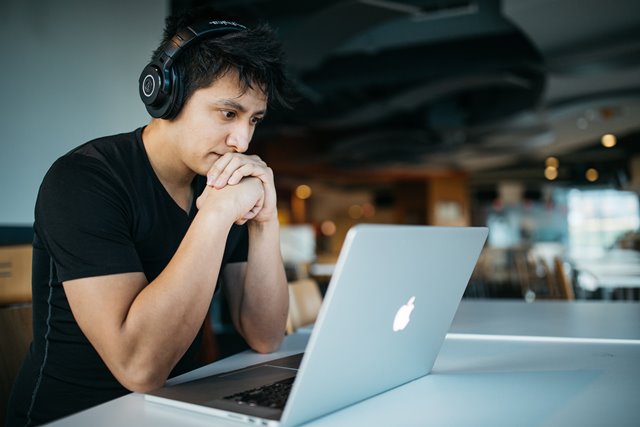 如果AI革命帶來各行各業的大洗牌，未來會發生什麼事？