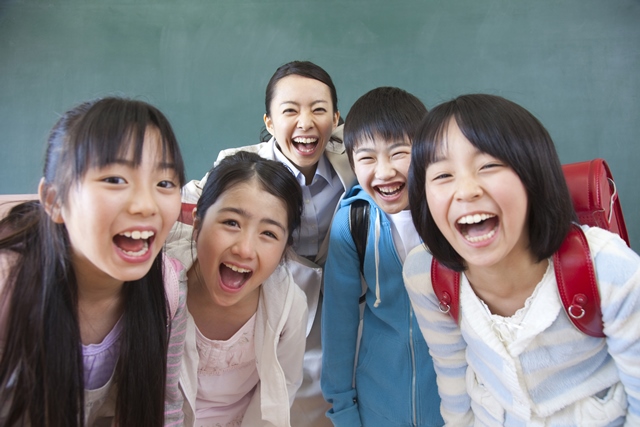 面對班上的新二代或特殊身分的學生，老師可以更細膩的運用班級經營方式去協助弱勢學生。