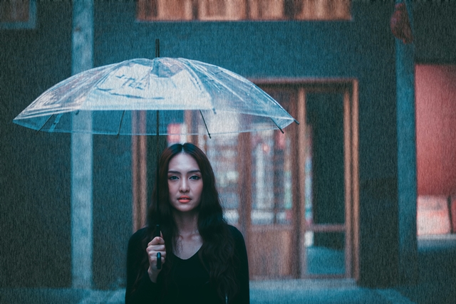 與其問，為什麼這些女性現在才說，更應該問的是，她們之前為什麼不說？