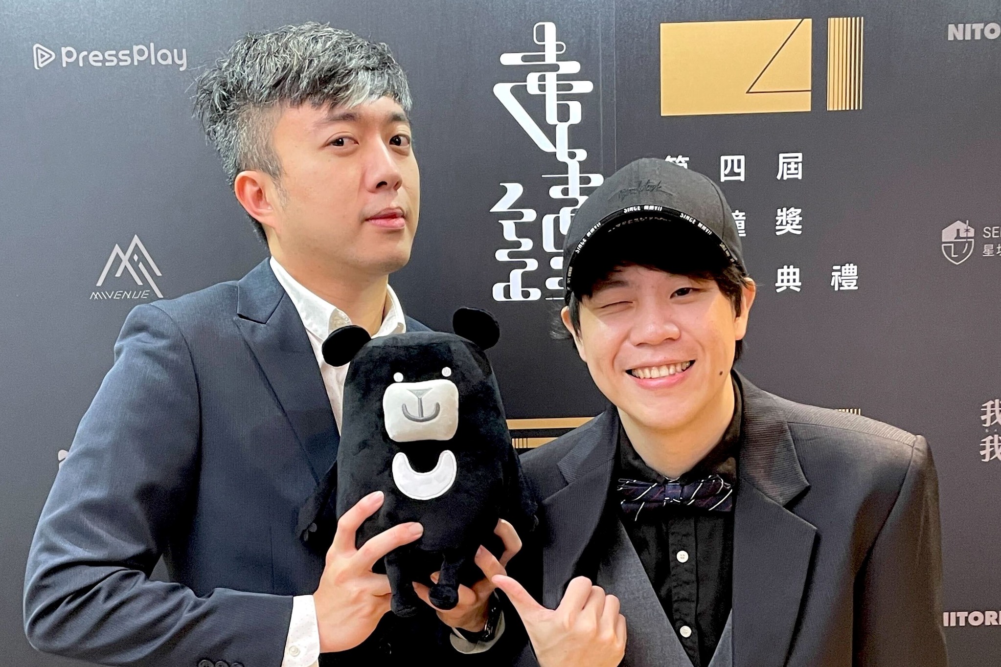 臺灣吧成功的最關鍵能力，就是「知識轉譯」，運用影像視覺將知識內容娛樂化。圖為「臺灣吧」入圍走鐘獎照。