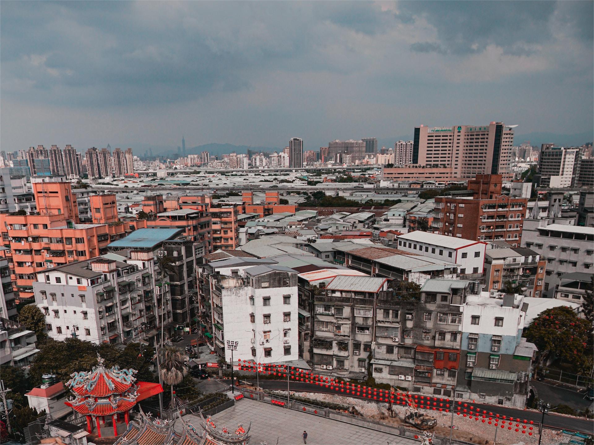 當前的住宅政策出了什麼問題？為何過往最支持住宅三箭政策的年輕人要上街頭？