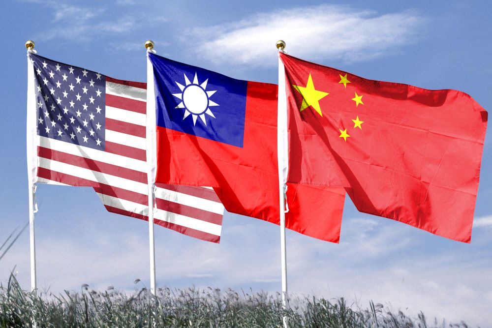 台灣人其實普遍傾美大於傾中：全體民眾對美國的好感度平均分數為5.7分，對中國則為3.6分。