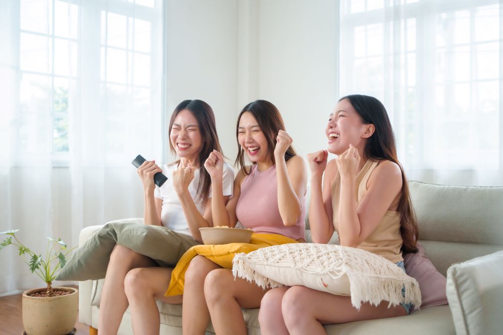 人最重要的是活在自己的感官經驗中，體驗在世界上與他人及環境的互動和交流，產出和激盪出自己的體認和覺知，實現自我的潛能和生命價值。