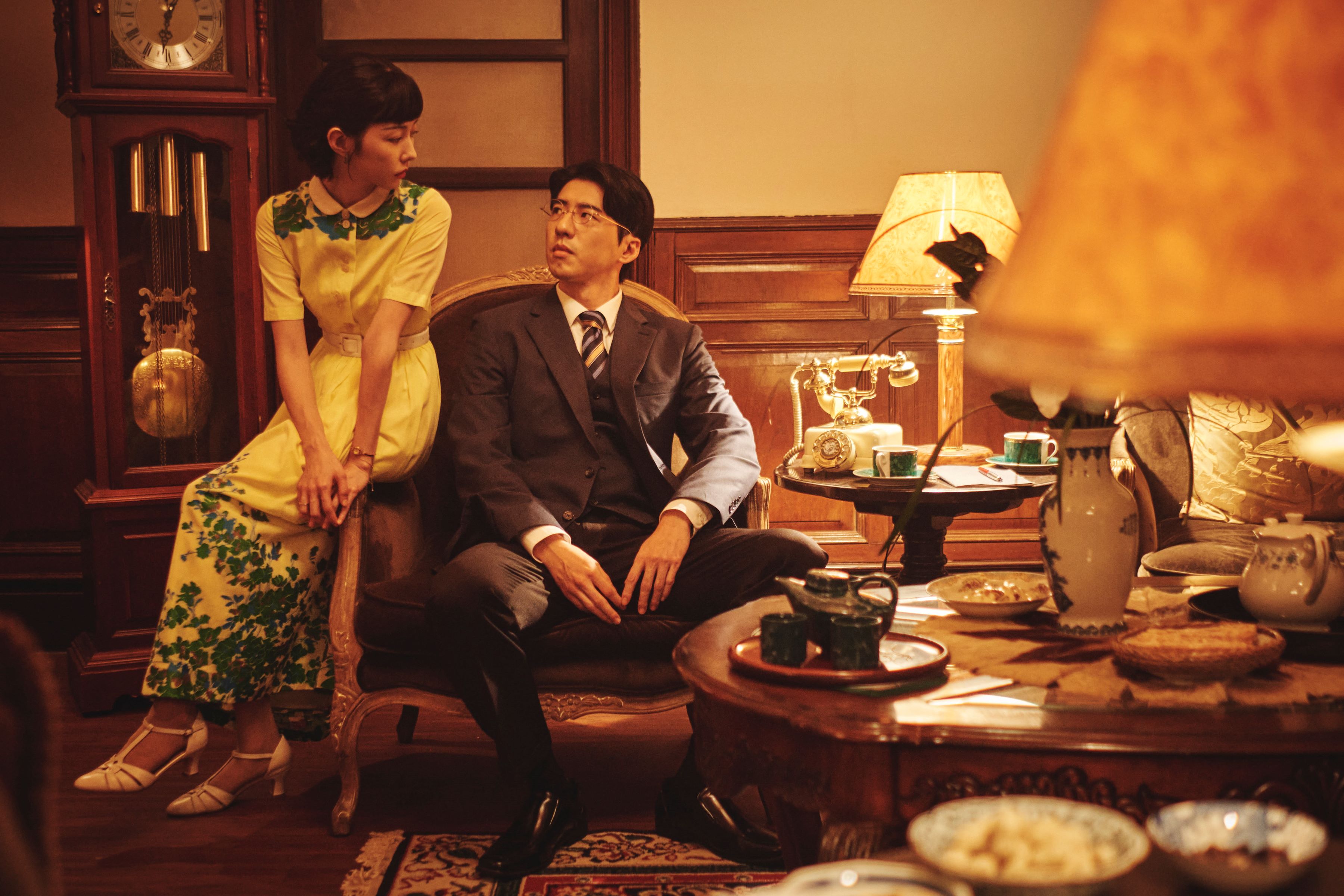 《商魂》有政治、商場、家族、情愛等元素，場景考究與服裝情境的歷史感，比起山崎豐子小說改編的《華麗一族》，在我看來毫不遜色。