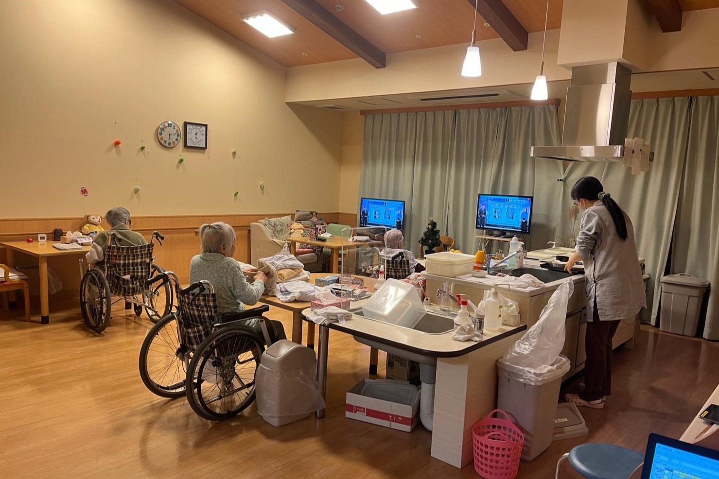 日本、韓國近展開「搶奪移工大作戰」，在這場激烈的國際人才競爭中，台灣有優勢嗎？其他國家又是如何努力吸引外籍看護？