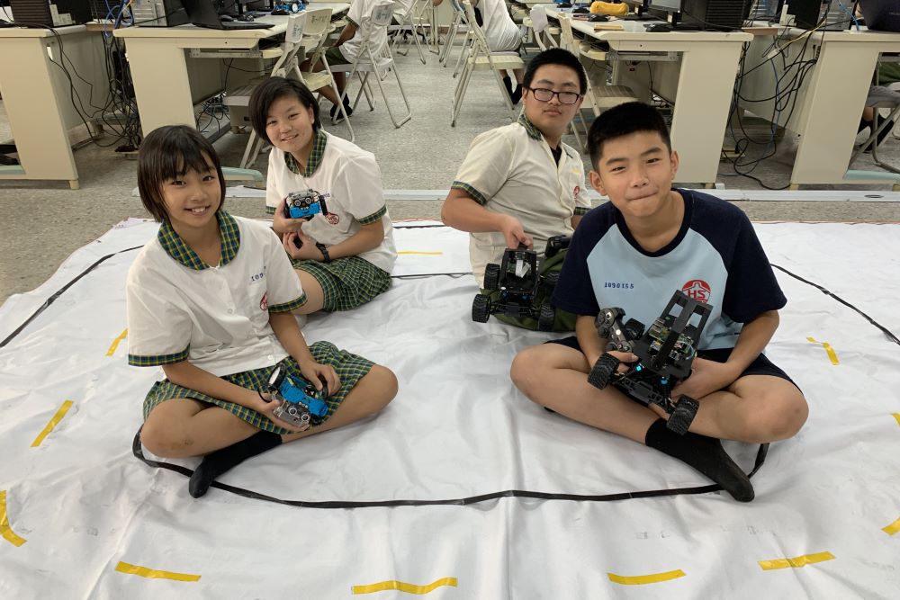 遊戲式的課程提高學生的學習動機。