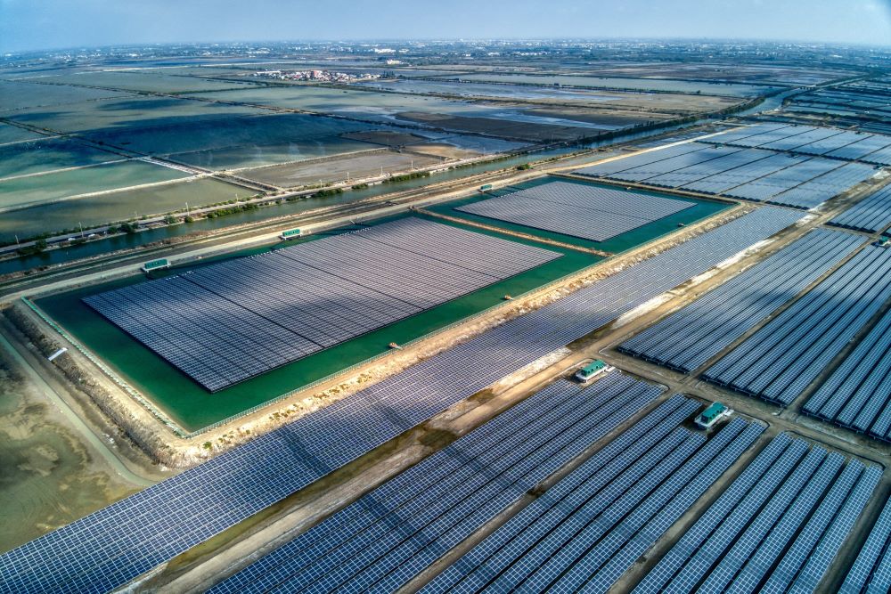 在下階段的漁電共生或是營農型光電制度中，「經濟民主」的思維會越來越重要。