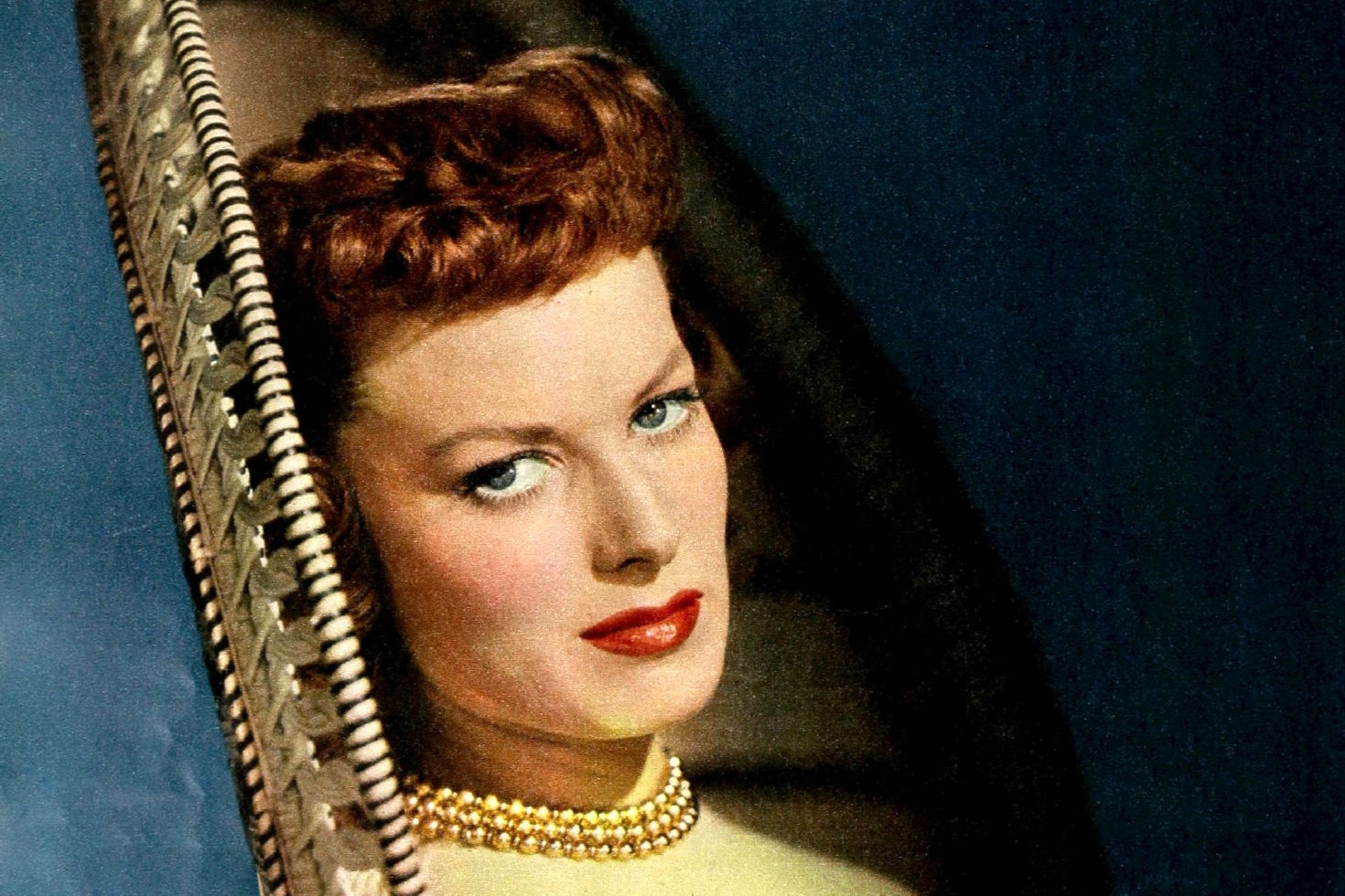 愛爾蘭老牌女星Maureen O'Hara，有著一頭耀眼紅髮和綠色眼珠。
