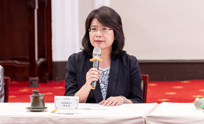 總統提名台大法律系張文貞教授為大法官兼司法院院長，將她的專業鑑定意見與政治護航掛鈎，實在是過於廉價與淺薄的觀點與操作。