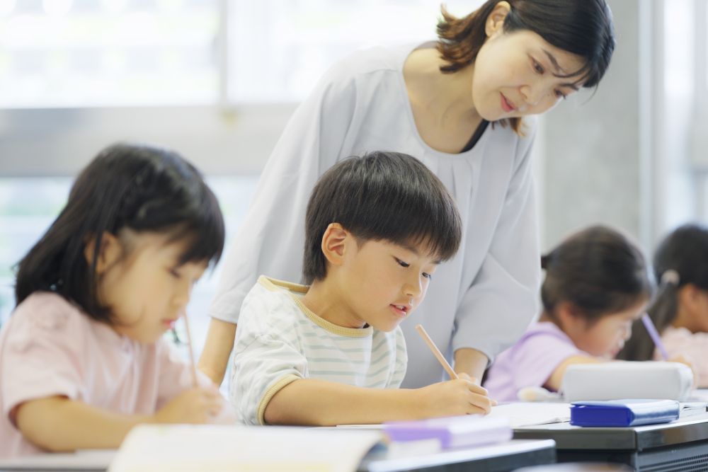 待遇、壓力、環境……當首都的教師荒愈演愈烈，台北市政府該如何留住老師，讓教育不再成為「沒人願意接的燙手山芋」？