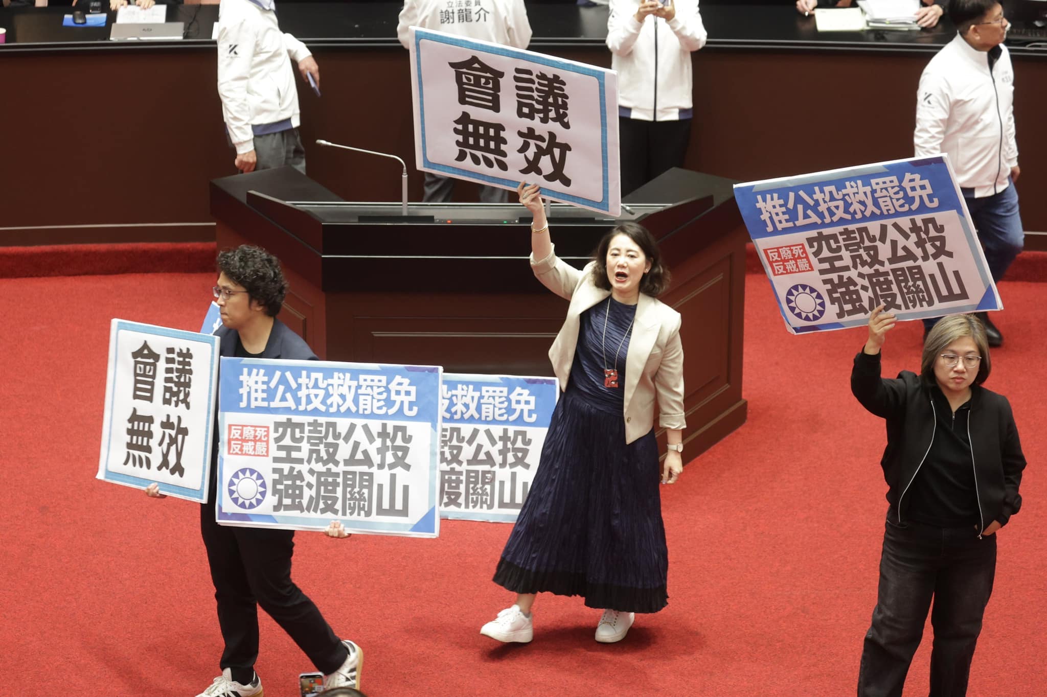 「反廢死、反戒嚴」公投不是一起單純的「表決有無通過」的問題，而是一次對我們民主運作底線的檢驗。