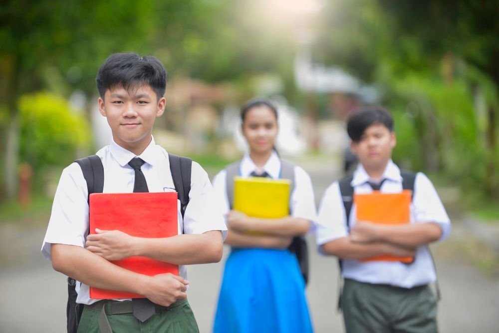 為何有些學校願意與招生「顧問」合作？產學專班真的是「學習與工作並重」，還是讓「學生變學工」？