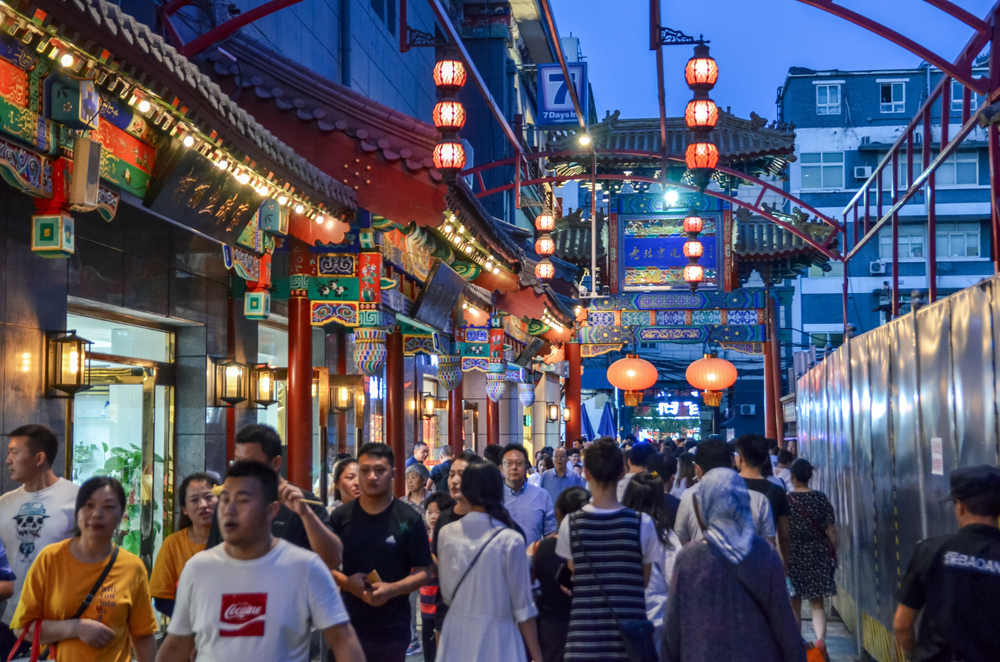 在台灣及許多國家輿論中，「南京紅姐」這件事情可能純屬獵奇；然而在中國大陸輿論場，這形同一次「女性的反撲」。