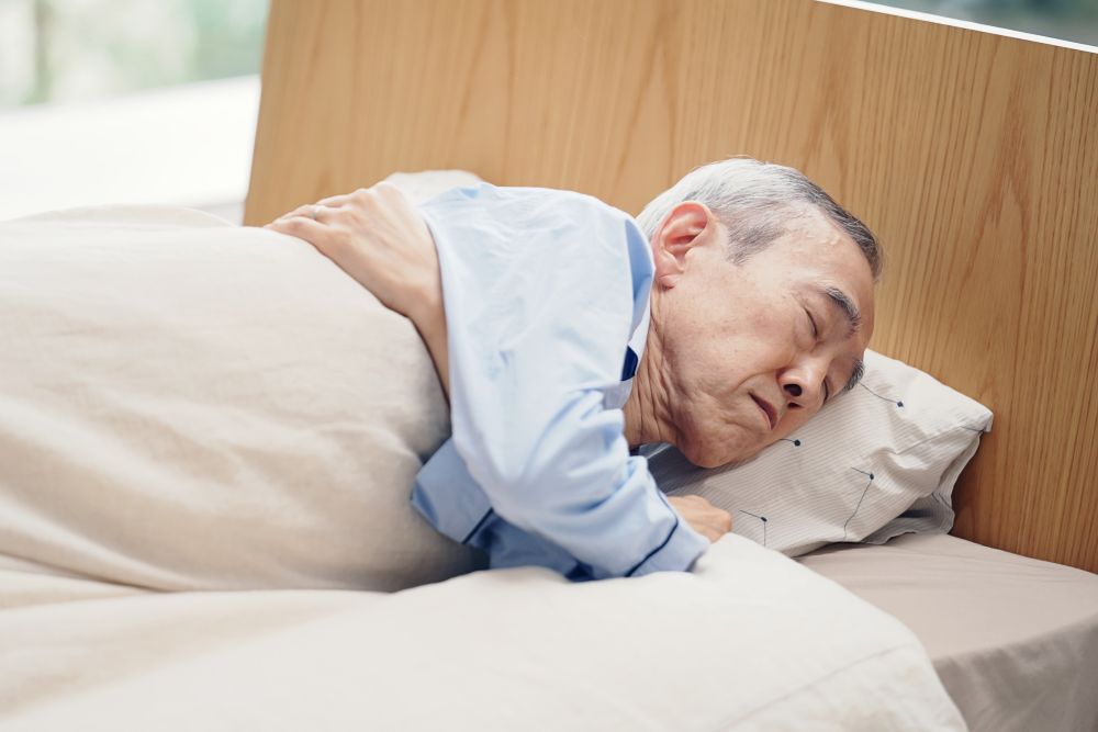 從「需要幫助的人」變成「誰年紀夠就搶得到人手」，「80歲以上免巴氏量表」的新制，真的對嗎？