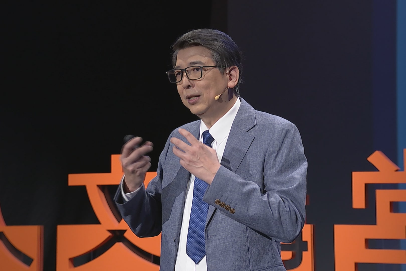 洪永祥診所透析醫療服務中心院長洪永祥醫師指出，40歲是養好腎臟的關鍵，代謝要保持年輕，杜絕不良生活習慣，才能有健康的腎。