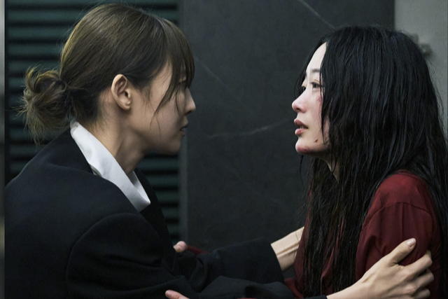 現實中，當家暴發生，我們也許是旁觀者、也許是受害者，更可能是「沉默中被迫成為共犯」的一員。