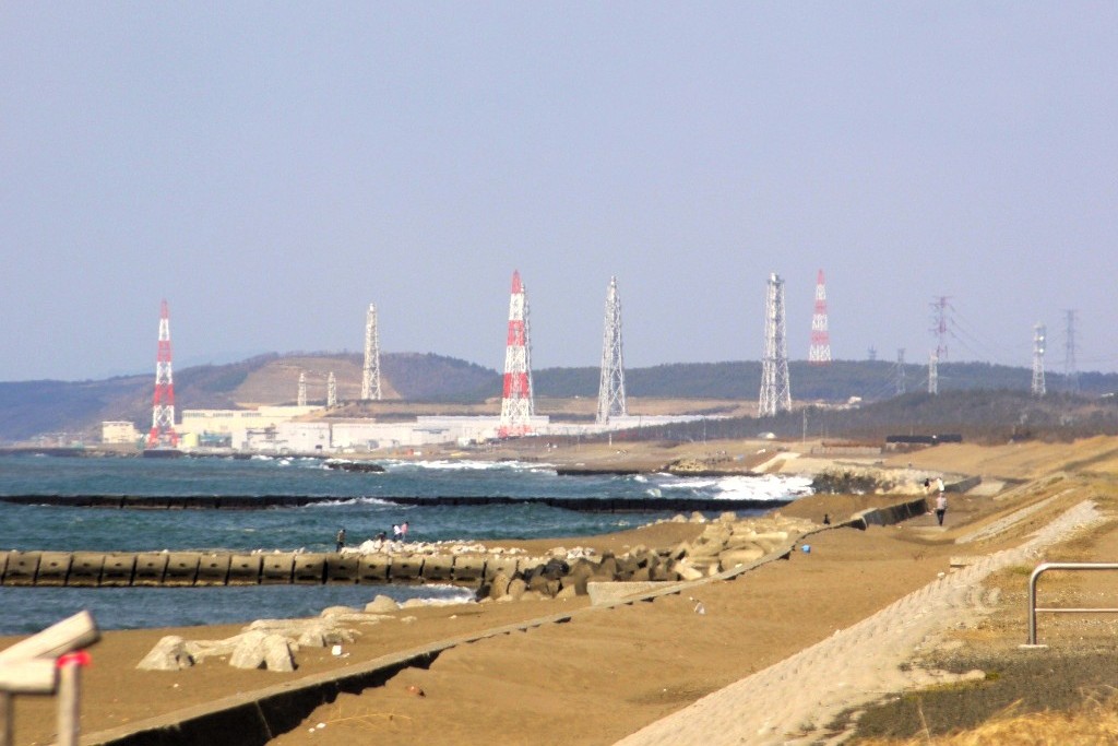 至今還深陷賠償錢坑的東京電力公司，真的還有資格重啟核電廠嗎？圖為柏崎刈羽核電廠。