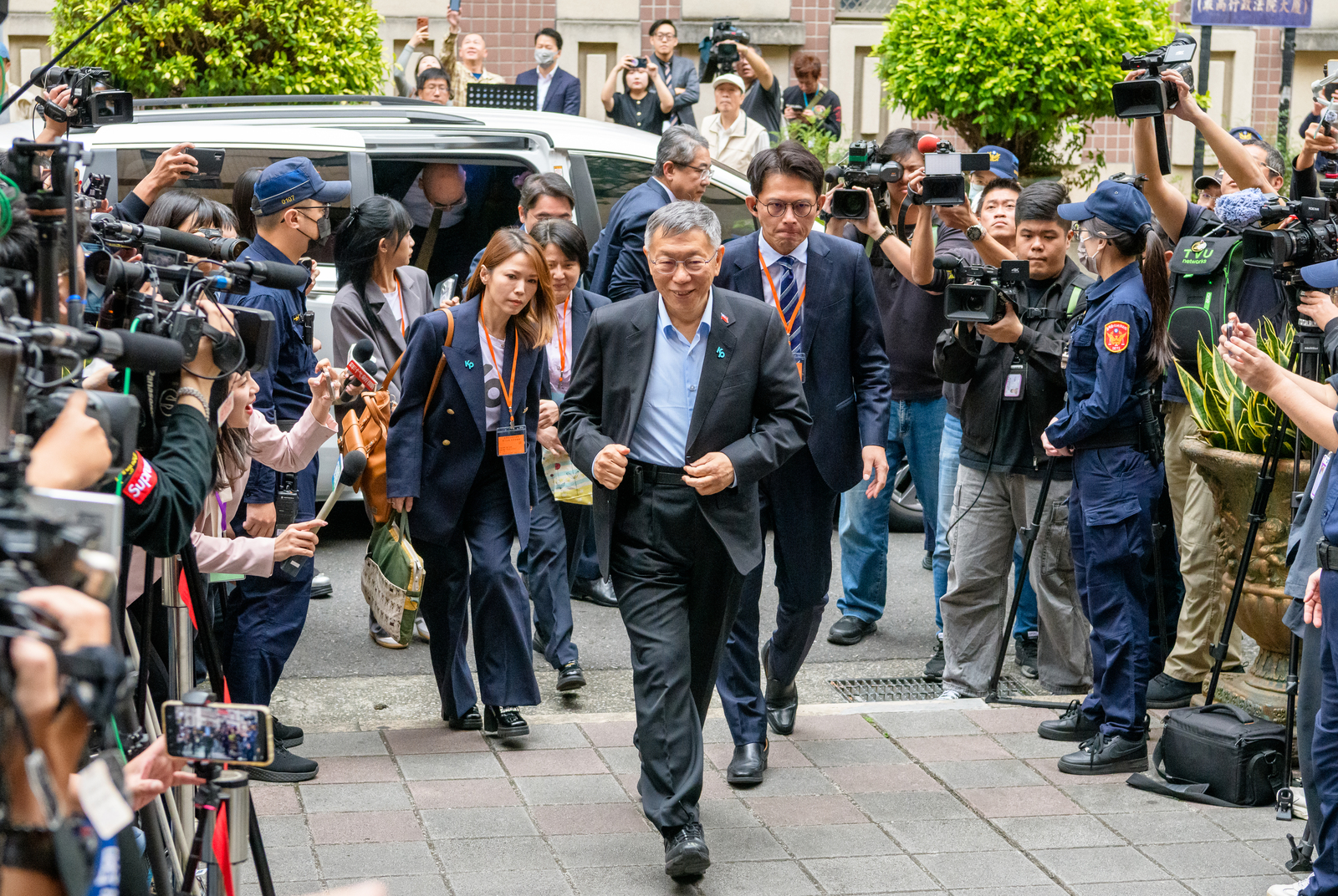 柯文哲一審判決被判有期徒刑17年、褫奪公權6年。