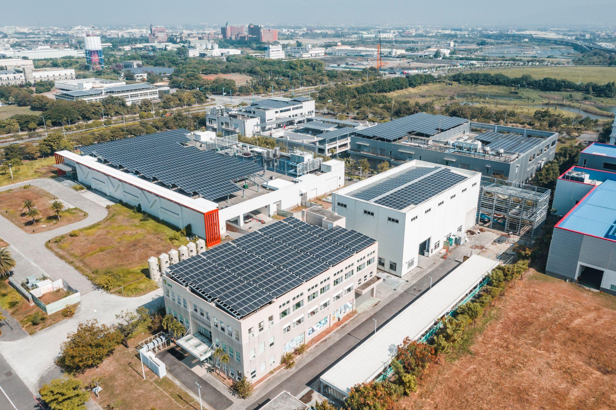 當算力成為國力，AI 的發展確實為台灣帶來新的經濟機會，但同時，它也帶來更高的用電需求與環境壓力。